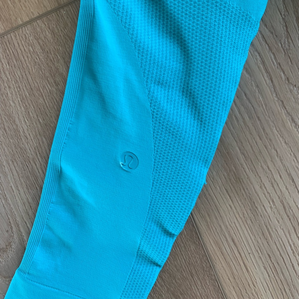 Lululemon crops